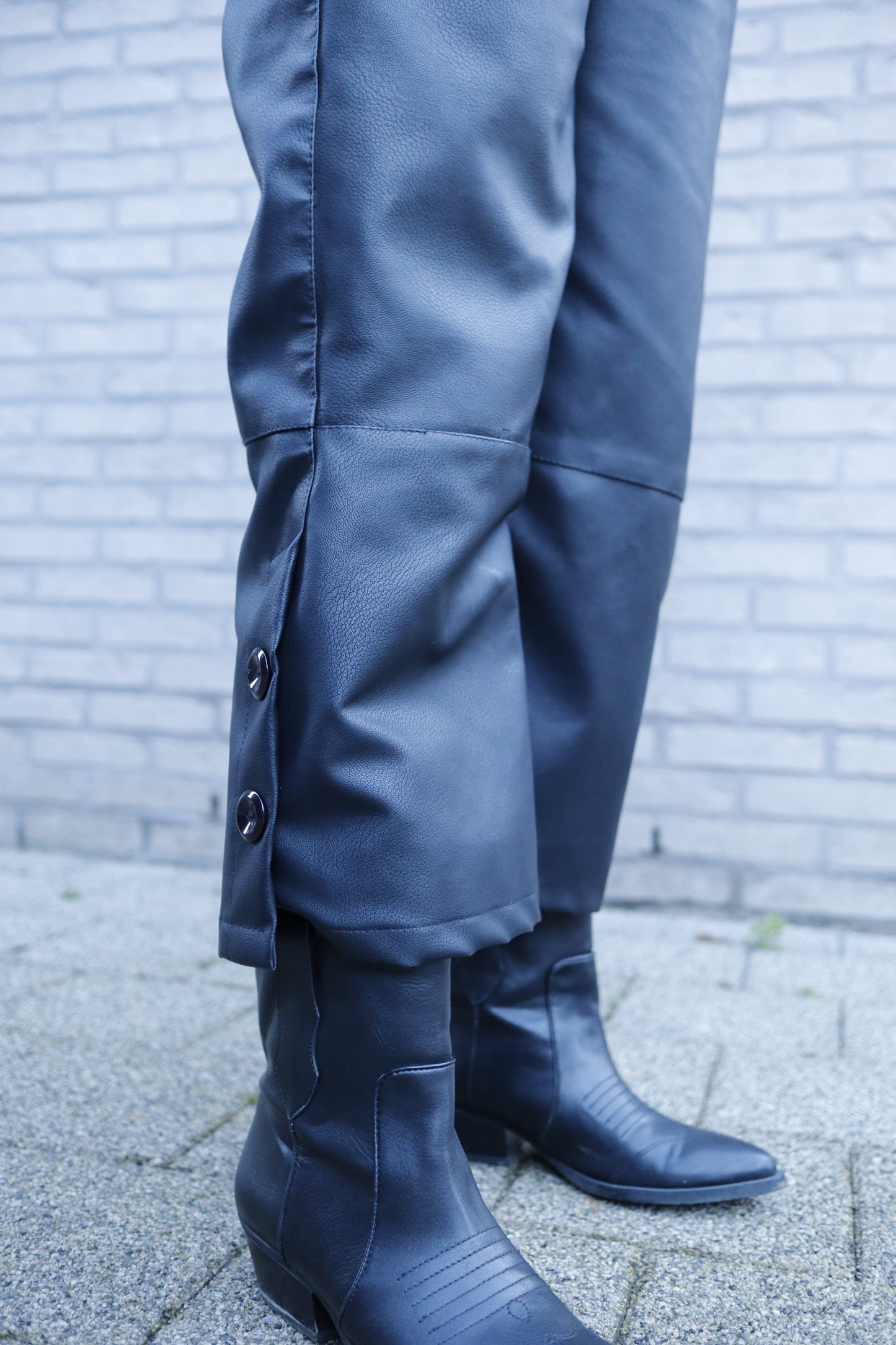 Fayrouz Leather Cropped Pants