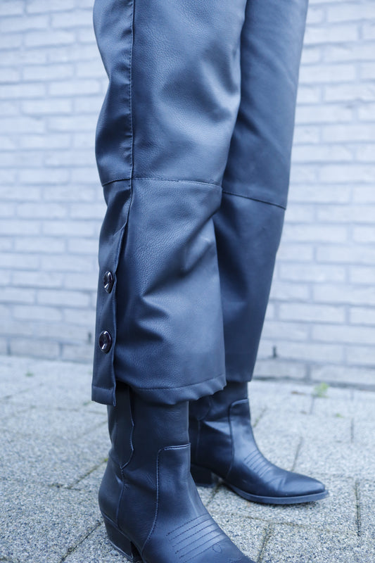 Fayrouz Leather Cropped Pants