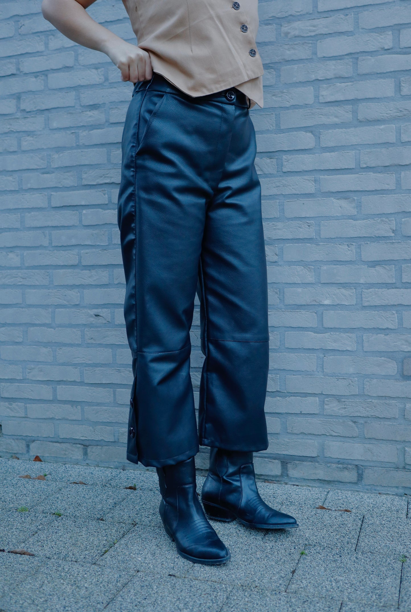 Fayrouz Leather Cropped Pants